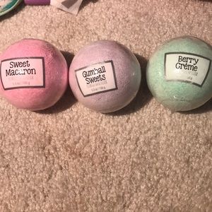 Bath bombs